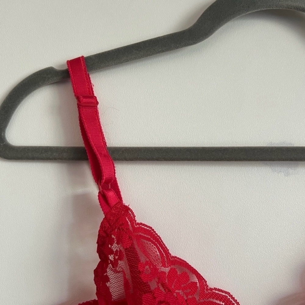 Vintage 90s JCPenney Fantasia Red Lace Underwire Bra Size 34C Romantic Lingerie - Picture 3 of 8
